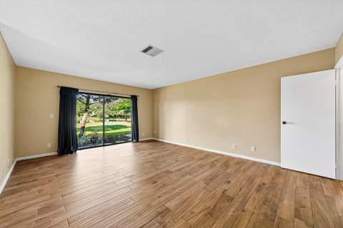 5527 Adair Way, Lake Worth FL - photo 23 of 76