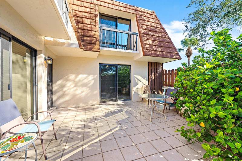 2 bedroom Townhouse at 825 Center Street #20C, Jupiter Plantation First Add, Jupiter — photo 3