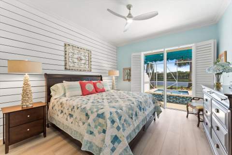 2067 Valencia Drive, Delray Beach FL - photo 18 of 59