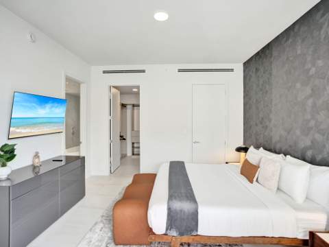 305 Briny Avenue #401, Pompano Beach FL - photo 15 of 37
