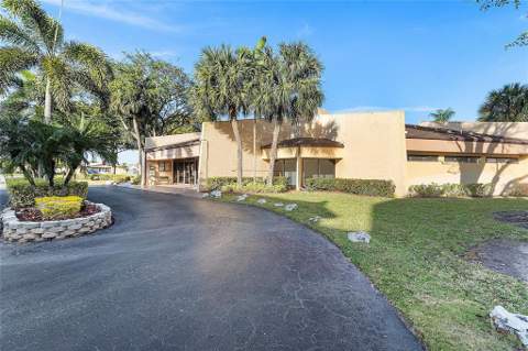 6890 Royal Palm Boulevard #101H, Margate FL - photo 8 of 26