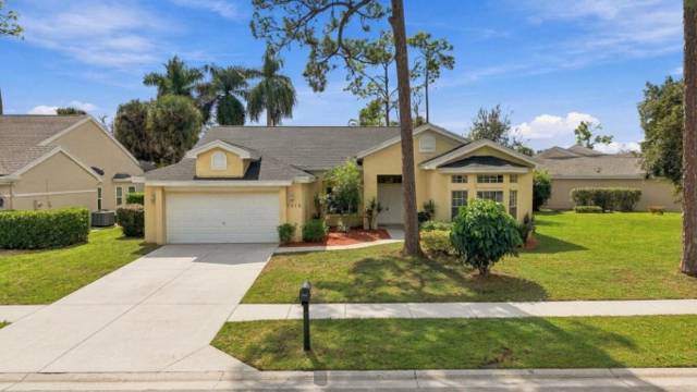 1015 LAKE BREEZE Drive, home for sale in Wellington