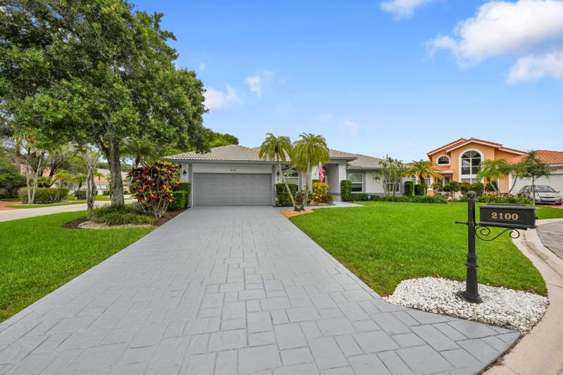4 bedroom Single Family Residence at 2100 Oakmont Terrace, Eagle Point, Coral Springs — photo 2