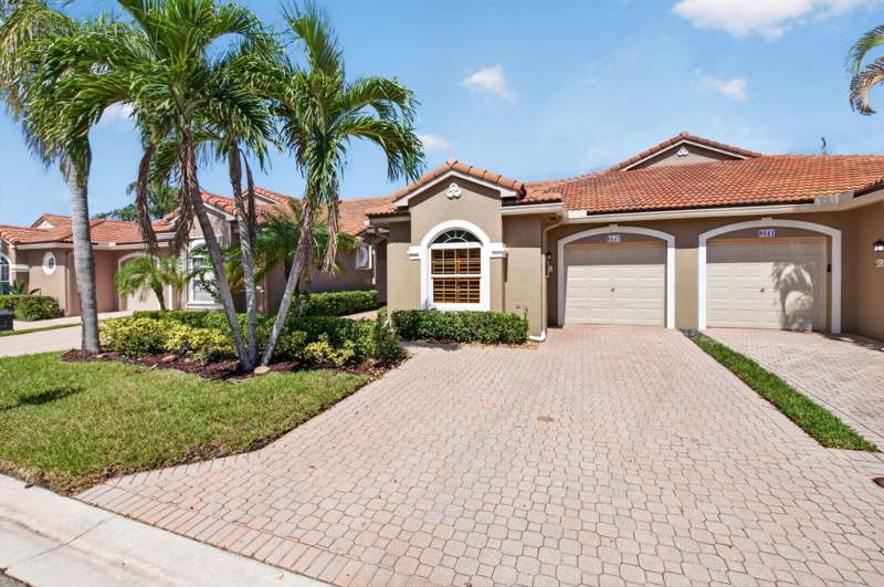 2 bedroom Villa at 8547 Via Serena #8547, Mizner Pointe, Boca Raton — photo 2