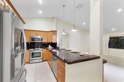 9640 NW 76th Court #9640, Tamarac FL - photo 9 of 22