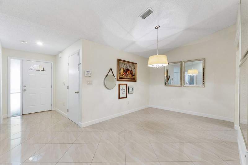 2 bedroom Villa at 9640 NW 76th Court #9640, West Lake Villas/Spring Lake II, Tamarac — photo 4