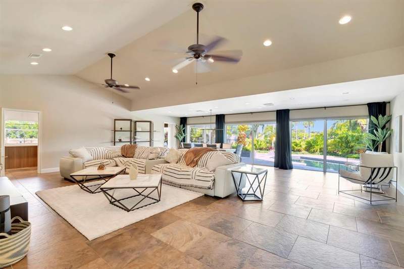 3 bedroom Single Family Residence at 4907 Holly Drive, Woodlands Sec One-Phase One, Tamarac — photo 4