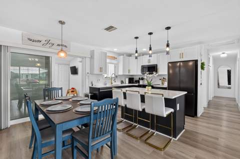 19005 SE Southgate Drive, Tequesta FL - photo 8 of 71