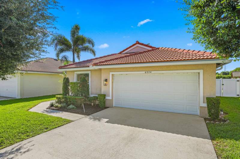 3 bedroom Single Family Residence at 6324 Barton Creek Circle, Winston Trails, Lake Worth — photo 4
