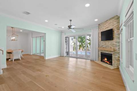 104 Intracoastal Circle, Tequesta FL - photo 17 of 50