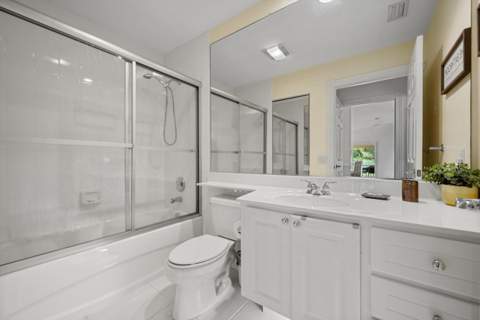 8558 SE Retreat Drive, Hobe Sound FL - photo 20 of 44