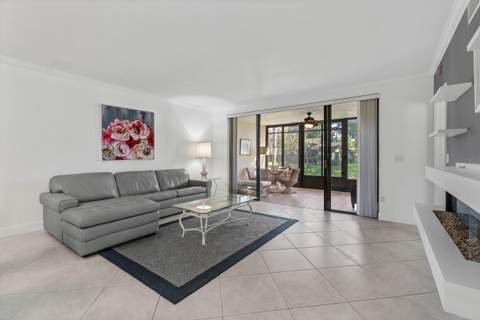 10076 Cedar Point Boulevard #402, Boynton Beach FL - photo 10 of 37