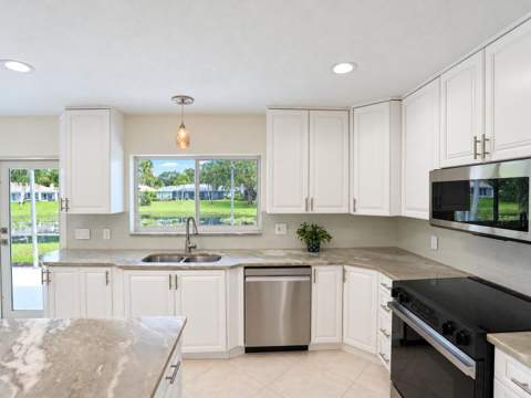 3516 Pine Haven Circle, Boca Raton FL - photo 18 of 52