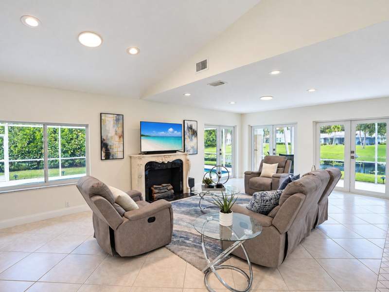 4 bedroom Single Family Residence at 3516 Pine Haven Circle, Millpond, Boca Raton — photo 4