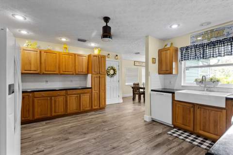 10612 Pine Cone Lane, Fort Pierce FL - photo 20 of 63