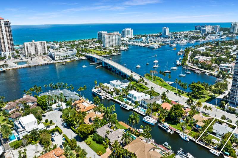 3 bedroom Single Family Residence at 2517 E Las Olas Boulevard, Lauderdale Shores Corr Plat, Fort Lauderdale — photo 4