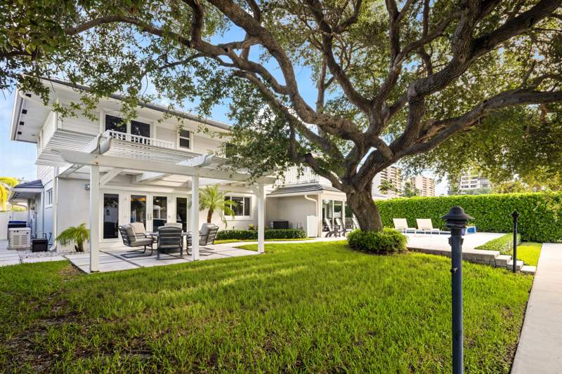 4 bedroom Single Family Residence at 1231 Gulfstream Way, Palm Beach Isles 3, Singer Island — photo 4