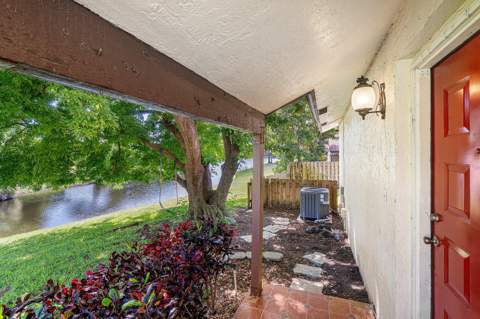 2810 Sand Pines Court, Lake Worth FL - photo 7 of 48