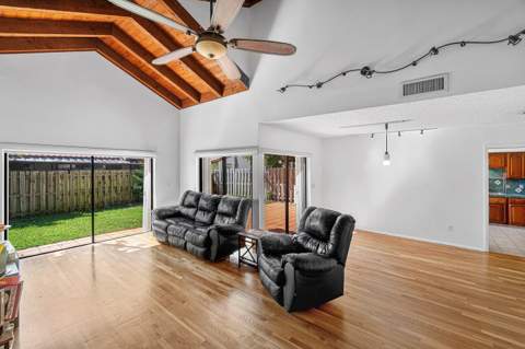 2810 Sand Pines Court, Lake Worth FL - photo 10 of 48