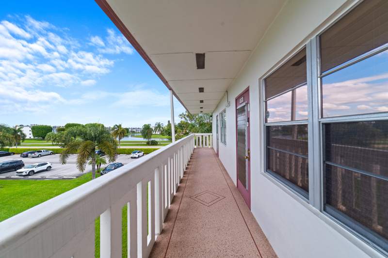 1 bedroom Condominium at 618 Fanshaw O, Fanshaw At Century Village Condo, Boca Raton — photo 4