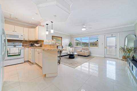 618 Fanshaw O, Boca Raton FL - photo 10 of 33