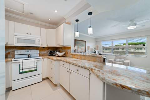 618 Fanshaw O, Boca Raton FL - photo 13 of 33