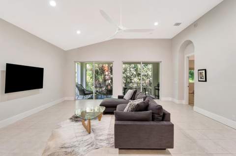 125 Palm Bay Terrace #C, Palm Beach Gardens FL - photo 17 of 49
