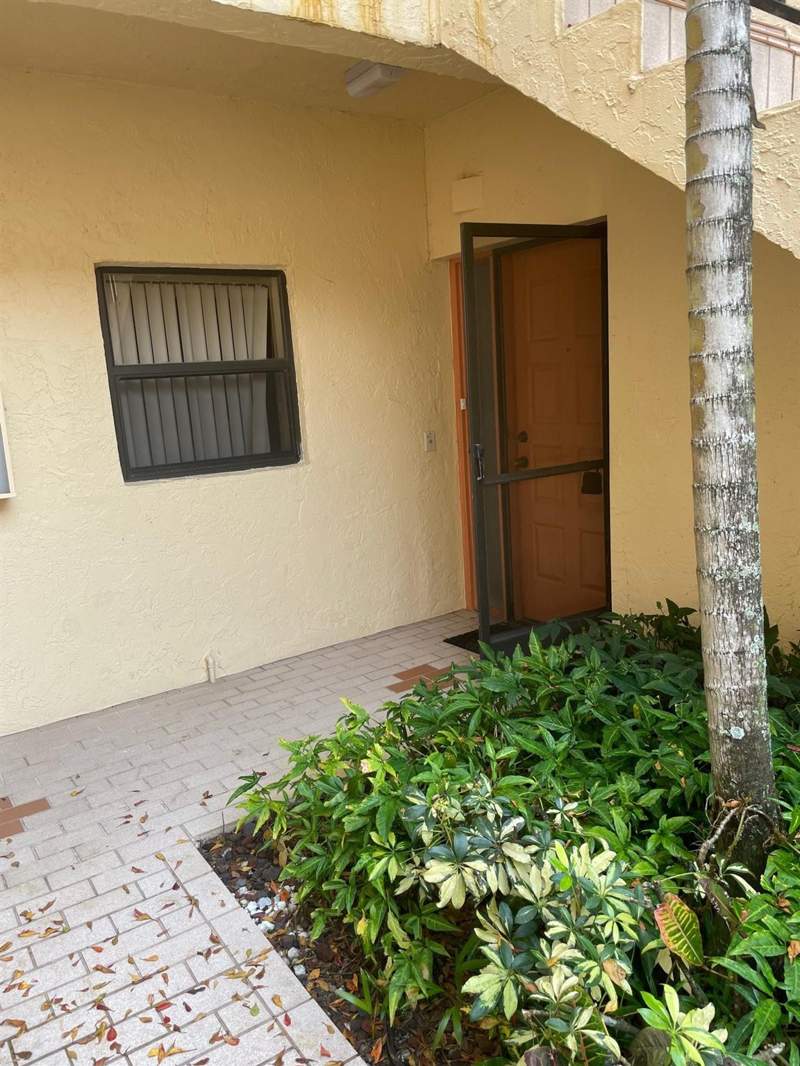 2 bedroom Condominium at 2836 Carambola Circle #19107, Applewood Village II, Coconut Creek — photo 3