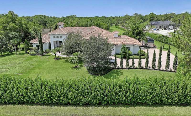 4 bedroom Single Family Residence at 18900 SE Crosswinds Lane, Colony Park, Jupiter — photo 1