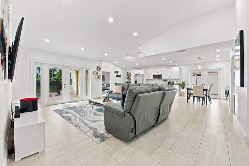 3 bedroom Single Family Residence at 8928 Escondido Way, Escondido At Boca Raton 2, Boca Raton — photo 5