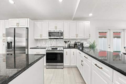 8928 Escondido Way, Boca Raton FL - photo 10 of 53