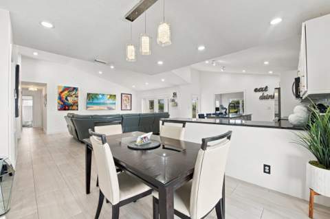 8928 Escondido Way, Boca Raton FL - photo 16 of 53