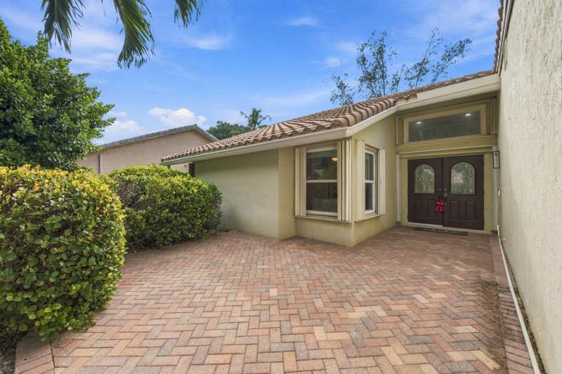 3 bedroom Single Family Residence at 8928 Escondido Way, Escondido At Boca Raton 2, Boca Raton — photo 3