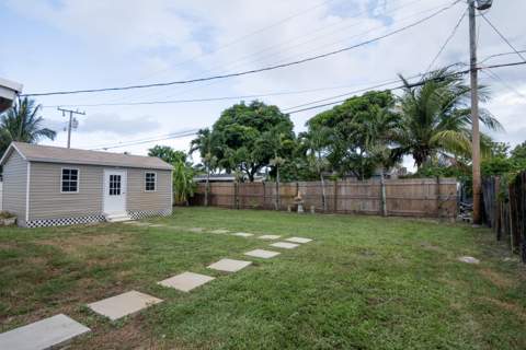 2032 Worthington Road, West Palm Beach FL - photo 18 of 19