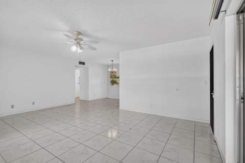 211 Country Lane #A, Boynton Beach FL - photo 6 of 28