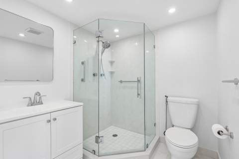711 N Birch Road #204, Fort Lauderdale FL - photo 13 of 34