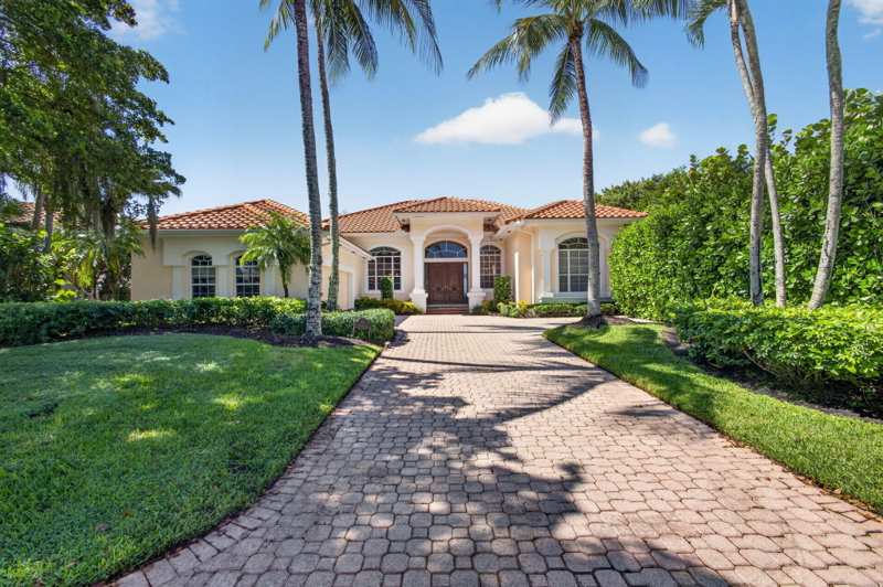 5 bedroom Single Family Residence at 42 Windward Isle, Island, Palm Beach Gardens — photo 1