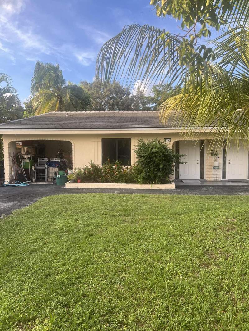 3 bedroom Single Family Residence at 8155 NW 39th Street, Pine Glen, Coral Springs — photo 2