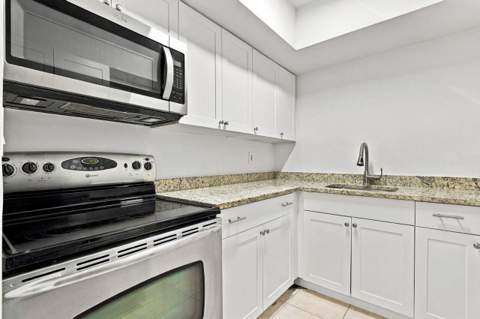 4529 NE 21st Avenue ##3, Fort Lauderdale FL - photo 10 of 27