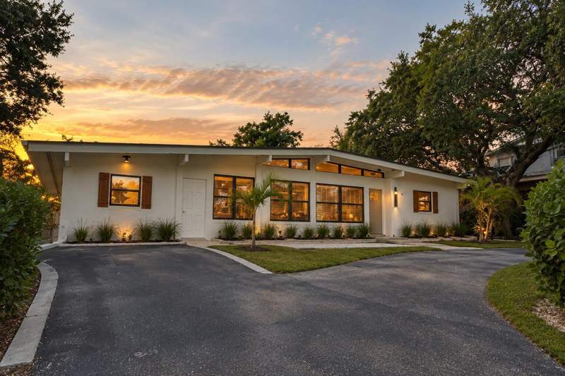3 bedroom Single Family Residence at 1944 NE Lake Place, St Lucie River Heights, Jensen Beach — photo 4