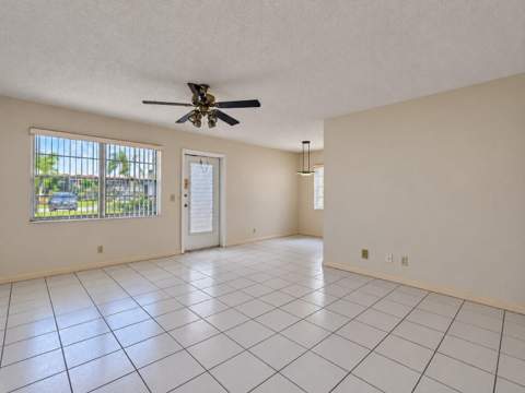 265 Northampton, West Palm Beach FL - photo 6 of 20
