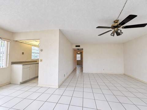 265 Northampton, West Palm Beach FL - photo 7 of 20