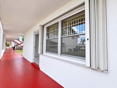 265 Northampton, West Palm Beach FL - photo 15 of 20