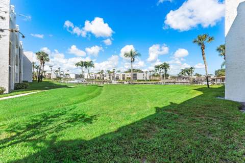 1950 SW Palm City Road #4-102, Stuart FL - photo 24 of 44