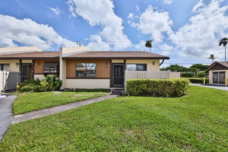 2 bedroom Villa at 803 Banks Road, Woodlake Isles, Margate — photo 2