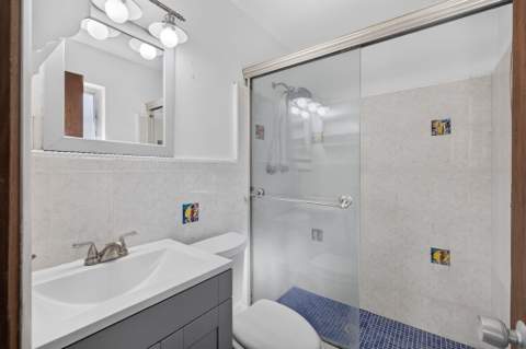 446 E Shadyside Circle, West Palm Beach FL - photo 19 of 29