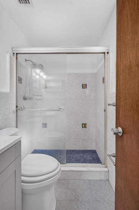 446 E Shadyside Circle, West Palm Beach FL - photo 20 of 29