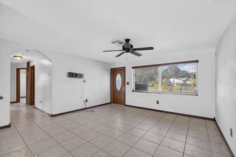 446 E Shadyside Circle, West Palm Beach FL - photo 23 of 29
