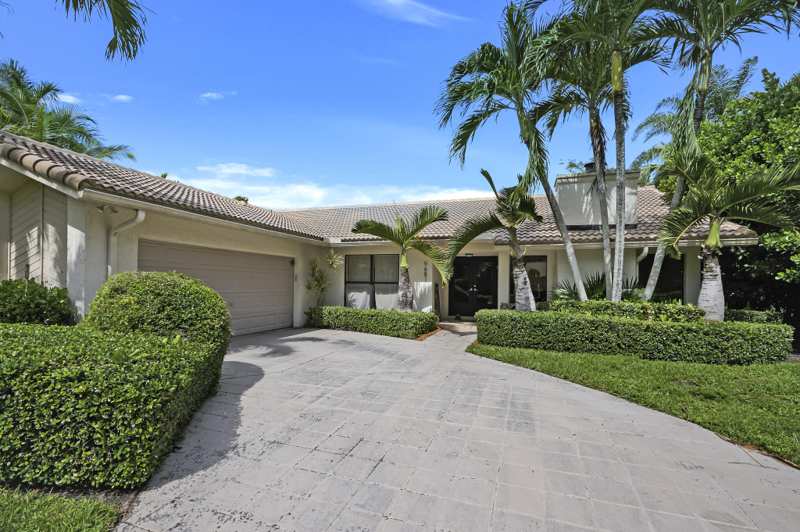 4 bedroom Single Family Residence at 9681 NW 10th Court, Jacaranda Lakes Section Nine, Plantation — photo 1