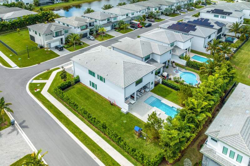 5 bedroom Single Family Residence at 8227 Oceanus Drive, Bridges Mizner Pud Bridges South Plat Six, Boca Raton — photo 4